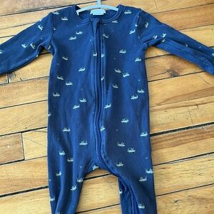 2/20$🍞Petit Lem Navy Zipper Footed Pajamas with Boat Print
